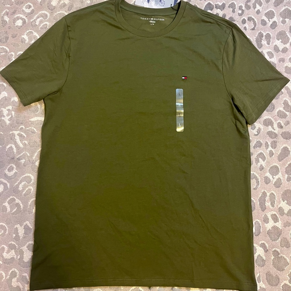 Tommy Hilfiger large tshirt short sleeve Olive green
